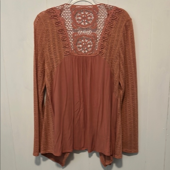 Women's Cardigan w Unique Design - Picture 2 of 3